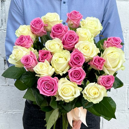 Букет из белых и розовых роз - купить с доставкой в Ульяновске